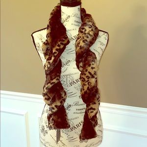 Pandemonium NWT luxury cheetah pattern scarf